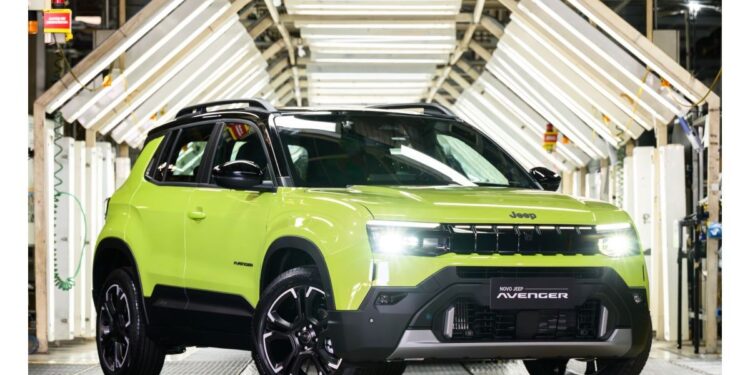 Stellantis, dona da Fiat, inicia produção do Jeep Avenger no Brasil e prepara estreia neste semestre