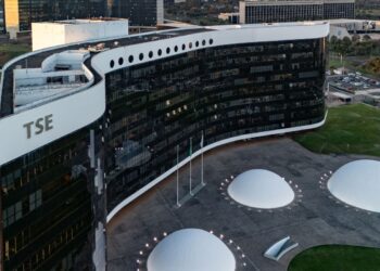 TSE desmente fake news sobre urnas eletrônicas