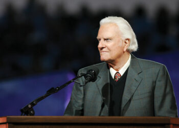 Billy Graham define Deus: “Apesar do pecado e rebeldia, Ele nos ama”