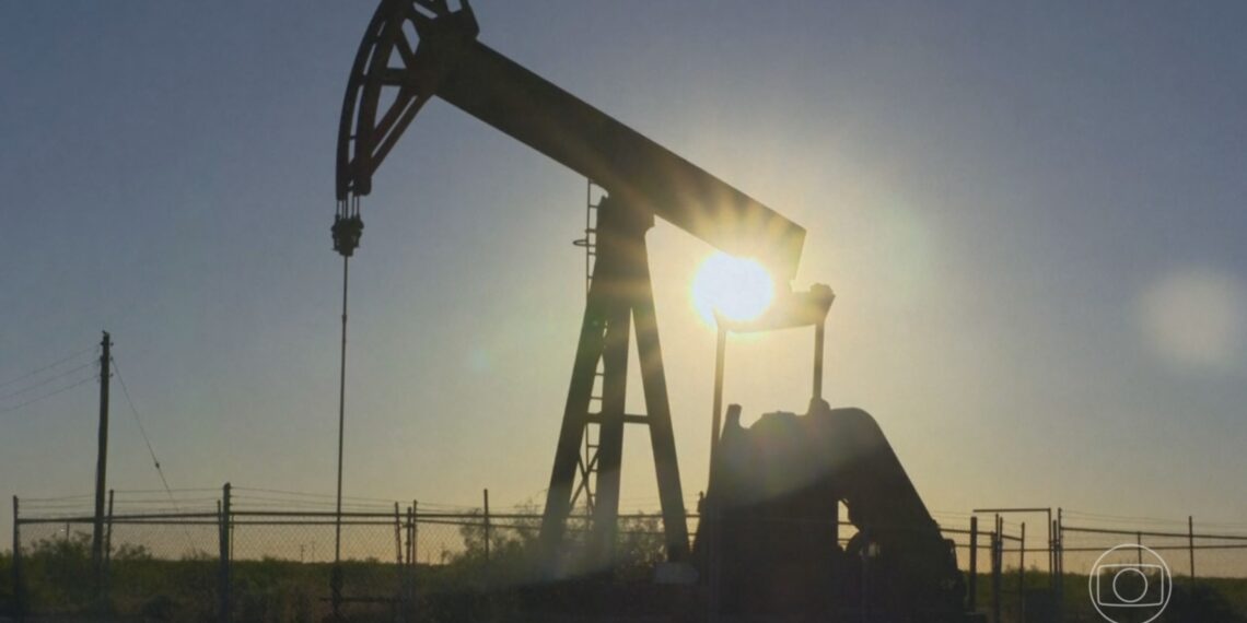 Após cessar-fogo entre EUA e Irã e reabertura do Estreito de Ormuz, OPEP+ aumenta produção de petróleo