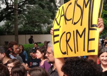 Justiça condena shopping paulista por discriminação racial