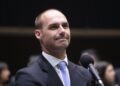 Eduardo Bolsonaro pode perder cargo na PF; veja carreira e salário