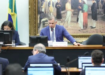 CCJ da Câmara aprova fim da aposentadoria como punição para juízes