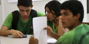 Inclusão digital no Brasil é feita pela metade, mostra pesquisa 