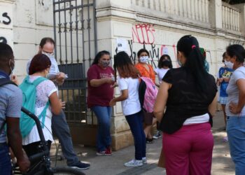 Entenda o papel das escolas no combate à violência contra meninas
