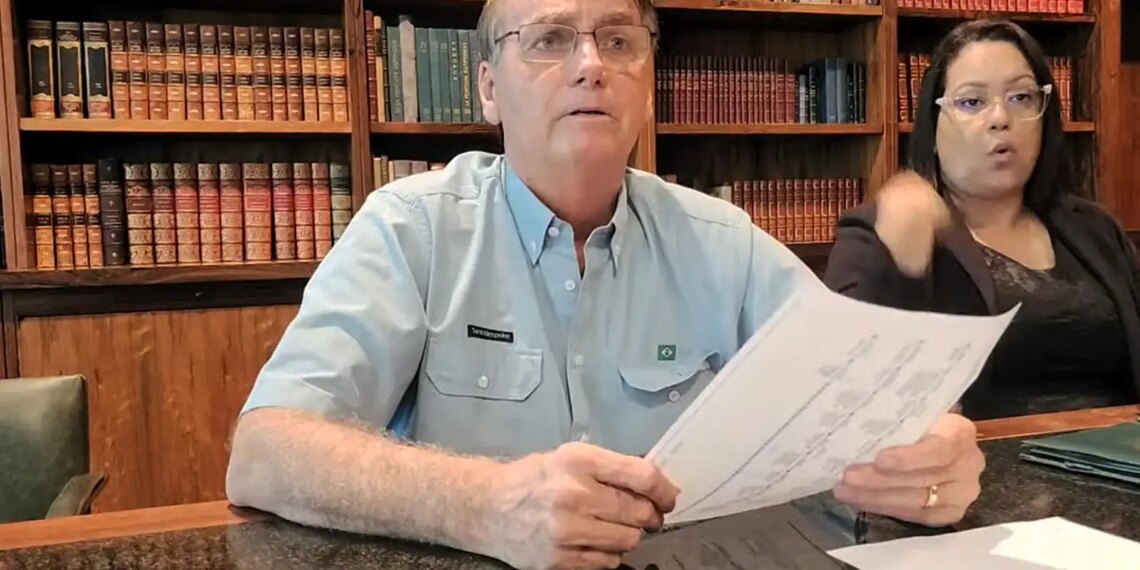 Bolsonaro deixa o país com destino aos Estados Unidos