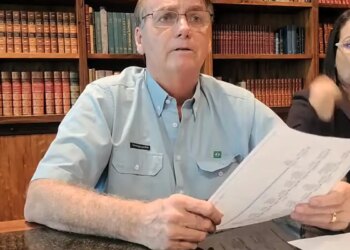 Bolsonaro deixa o país com destino aos Estados Unidos