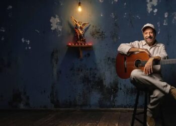 Cantor e compositor João Bosco completa 80 anos