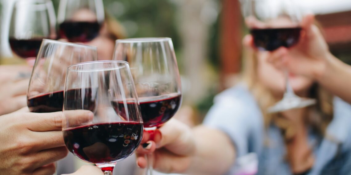 Vinho europeu deve ficar até 20% mais barato com acordo UE-Mercosul, mas redução ainda é tímida