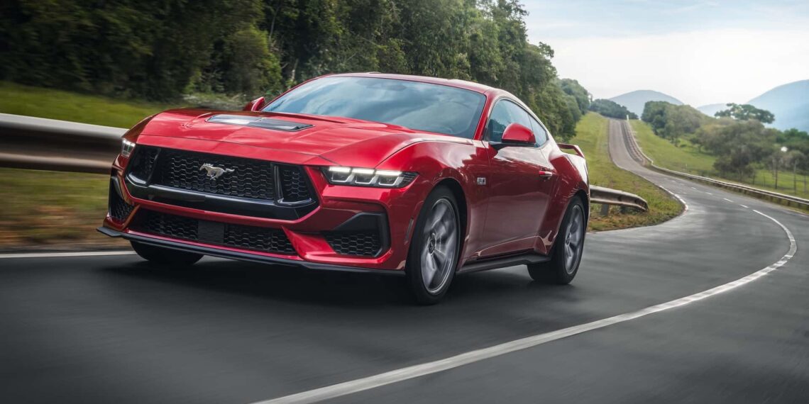 Ford faz recall, mas defeito em Mustang só será consertado em 2027