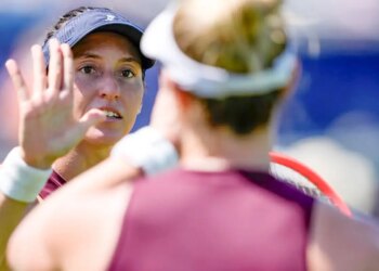 Luisa Stefani avança às oitavas de final nas duplas em Wimbledon