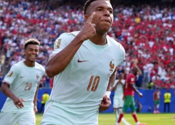França é a primeira semifinalista da Copa após 2 a 0 sobre Marrocos