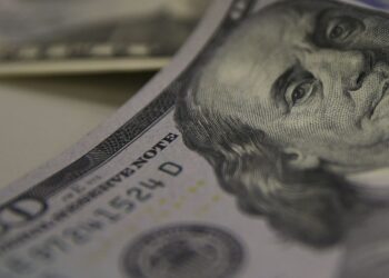 Tarifaço de 25% dos EUA sobre o Brasil começa a valer; saiba mais