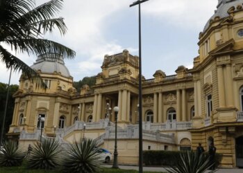 Governo do Rio exonera comissionados em autarquia investigada