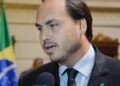 Carlos Bolsonaro renuncia a cargo no PL para concorrer ao Senado