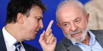 Camilo Santana deve liderar o PT no Senado