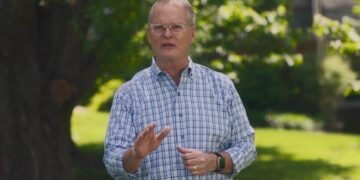 Pastor Adam Hamilton lança campanha para o Senado dos EUA