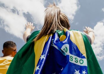 Datafolha: 52% dos evangélicos se identificam como de direita