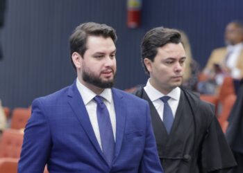 Moro visita Filipe Martins e cobra aplicação da Lei da Dosimetria