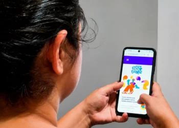 Plataforma oferece apoio psicológico gratuito a jovens: 11 mil atendimentos mensais