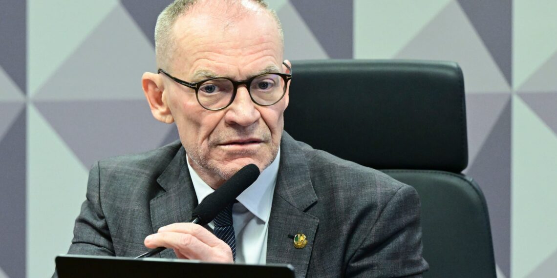 Senado aprova projeto que aumenta penas para crimes sexuais digitais