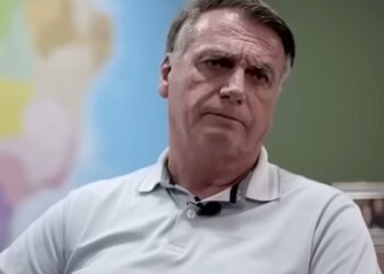 Polícia Federal realiza busca na casa de Jair Bolsonaro