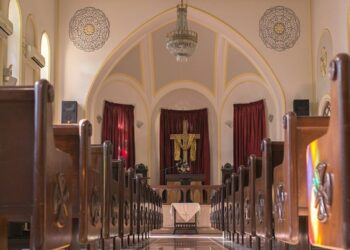 Irã ameaça confiscar igreja evangélica em Teerã