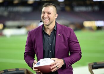 Tim Tebow lança plataforma de microdramas familiares
