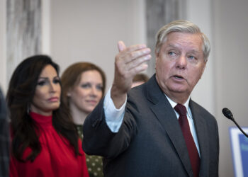 Pastor de Lindsey Graham o lembra como patriota que amava a América