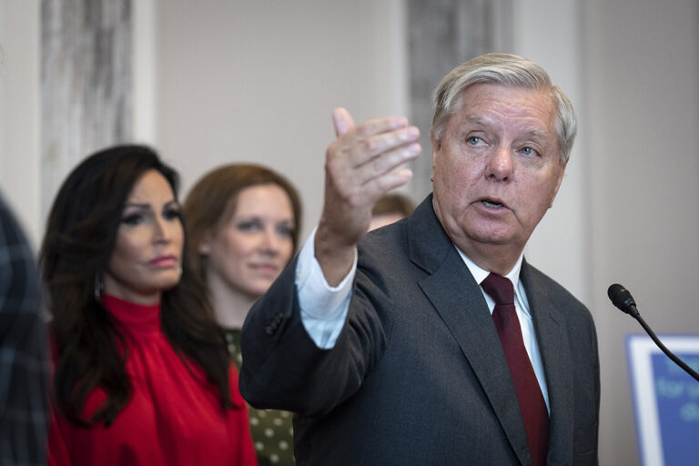 Pastor de Lindsey Graham o lembra como patriota que amava a América