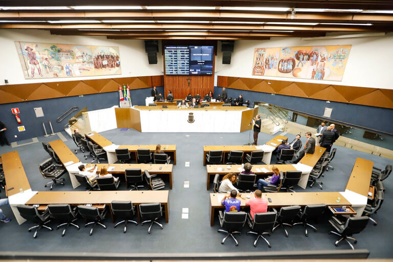 Câmara de Belo Horizonte aprova programa de combate à cristofobia