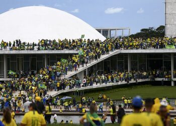 Relatório revela abusos a presos do 8 de janeiro