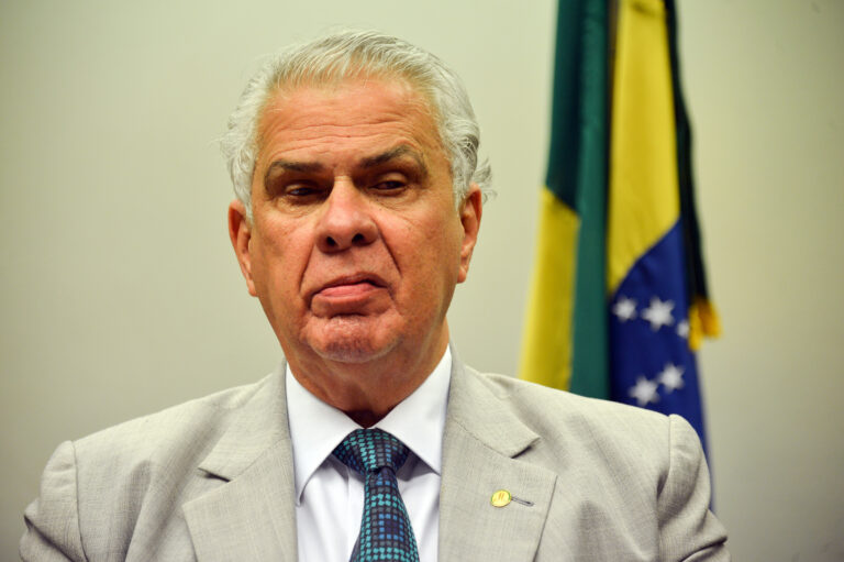Deputado acusa filiação ao DC sem consentimento: polêmica se instala