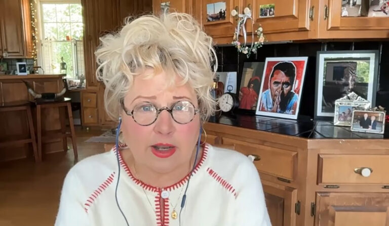 Victoria Jackson vê ‘SNL’ como campo missionário para o Evangelho