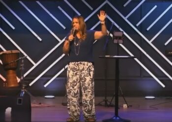Igreja é expulsa de reserva após chamar ritual indígena de idolatria