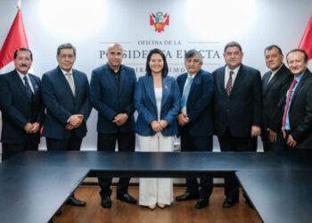 Keiko Fujimori e evangélicos do Peru celebram ‘Ação de Graças’