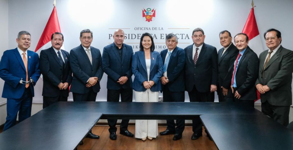 Keiko Fujimori e evangélicos do Peru celebram ‘Ação de Graças’