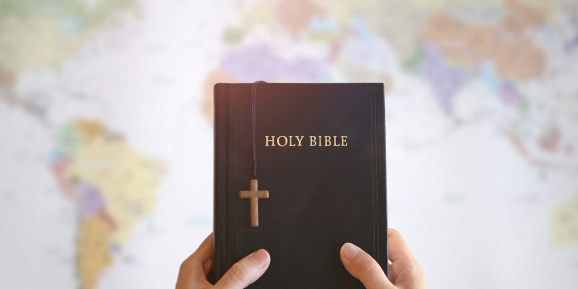 500 anos após Tyndale: tradutores da Bíblia continuam em risco