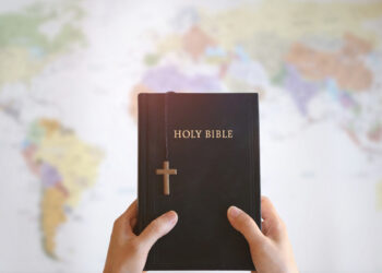 500 anos após Tyndale: tradutores da Bíblia continuam em risco