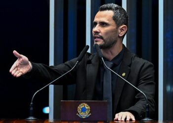 Marcos Pereira critica Cleitinho Azevedo por candidatura em Minas