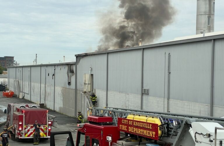 Igreja no Tennessee que deu gasolina gratuita sofre incêndio
