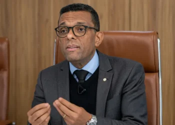 Deputado Otoni de Paula propõe direita conservadora com Lula