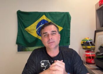 Flávio Bolsonaro arrecada R$ 23 mil em primeiro dia de vaquinha