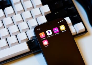 Como os apps de namoro afetam os relacionamentos e a economia do desejo