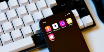 Como os apps de namoro afetam os relacionamentos e a economia do desejo