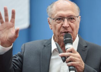 Alckmin diz que Milei presta desserviço à Argentina