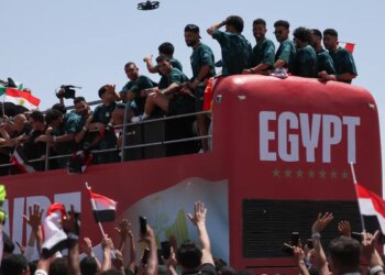 Jogadores do Egito são recebidos como heróis após atuação na Copa