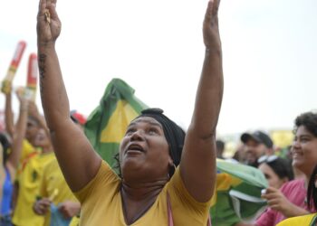 PM reforça a segurança em pontos de concentração de torcedores no Rio