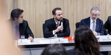 Tarifaço: Durigan diz que Brasil vai preservar soberania financeira e geológica ‘sem viralatice’ e que país segue aberto a negociações