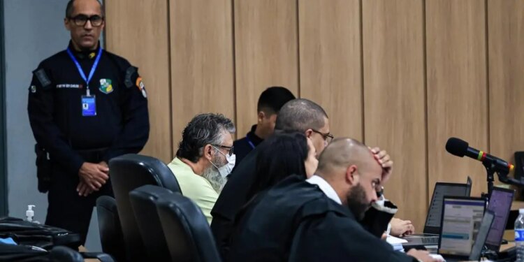 Carlinhos Bezerra é condenado a 36 anos de prisão por matar a ex e o namorado dela